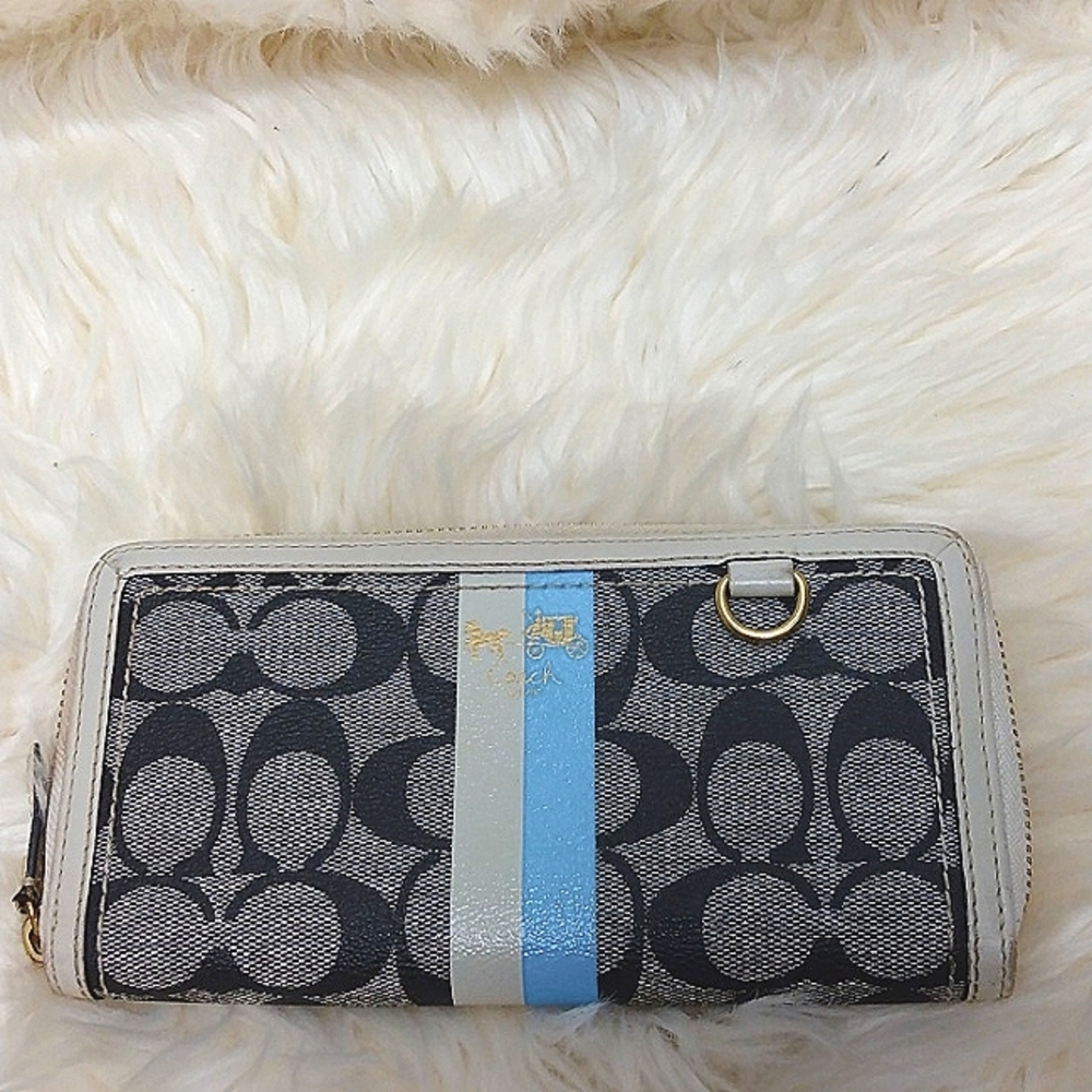 Coach est 1941 Purse